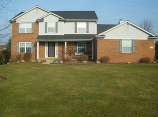 950 Ridgeview Cir, Lake Orion, MI 48362