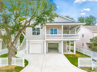 218 Demetz Ave, Pass Christian, MS 39571