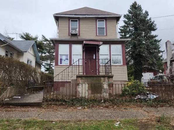 2256 42nd St, Pennsauken, NJ 08110