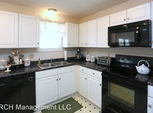 201 Mohican Ln #210, Mount Hope, WV 25880