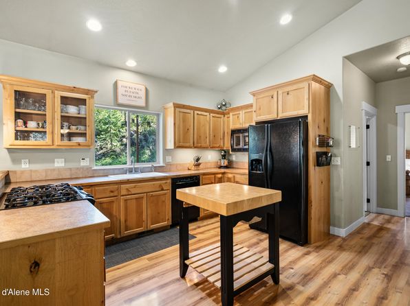 24544 N Dockside Ln, Rathdrum, ID 83858