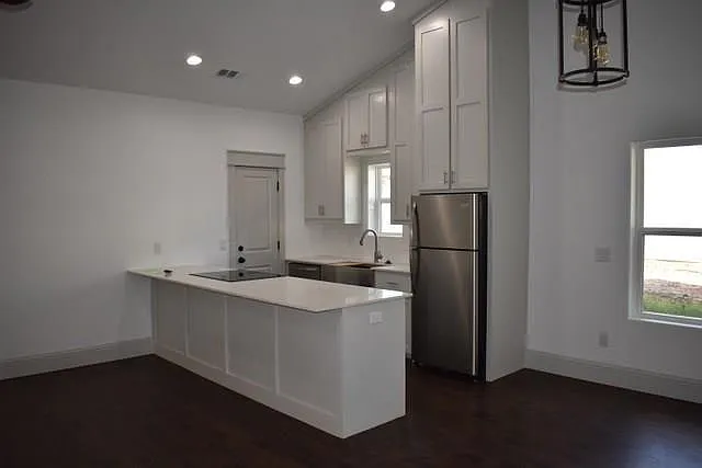 1216 W Nelson St — Photo 5