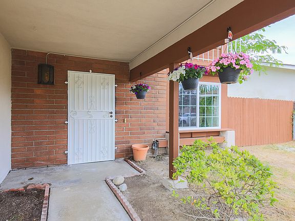 5th image of 1534 S Briar Ave