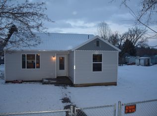 393 N 7th Ave, Elgin, OR 97827