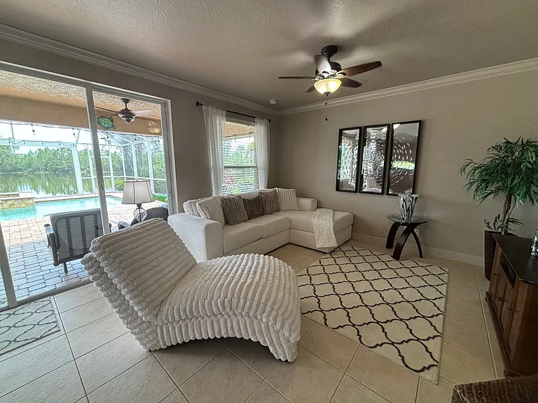 3575 Malagrotta Cir — Photo 12