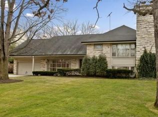 630 Stonegate Ter, Glencoe, IL 60022