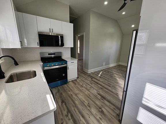5th image of 76 Brook St Unit 2