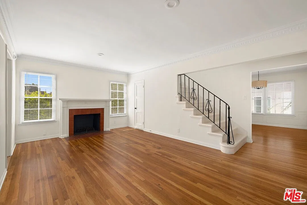 4 bed, 2.5 bath, $4,950 — Photo 2