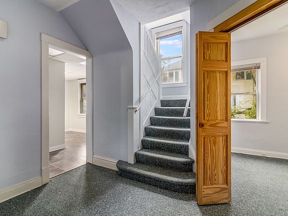 3rd image of 710 Glenwood Ave