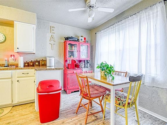 3rd image of 1813 E Lindsey St APT 1