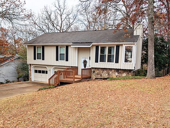 2nd image of 2315 Covey Ln