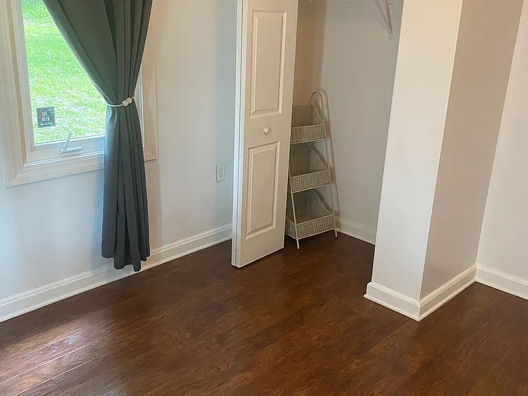435 N Fairview Ave — Photo 7