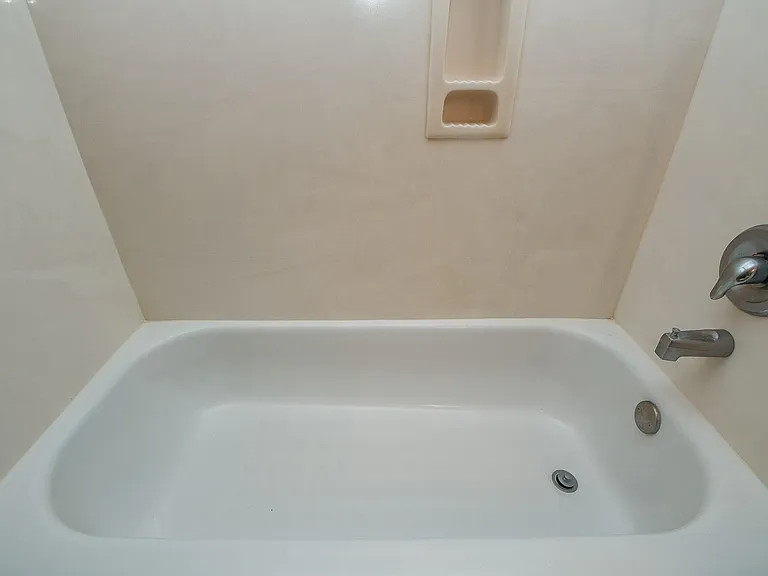 7218 Fox Hall Ln — Photo 5