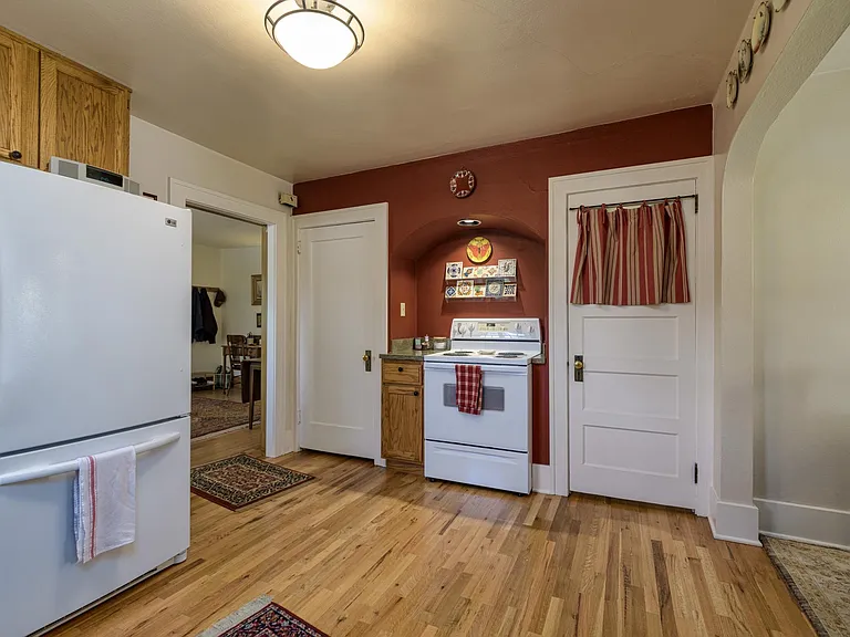 1705 S Higgins Ave — Photo 12