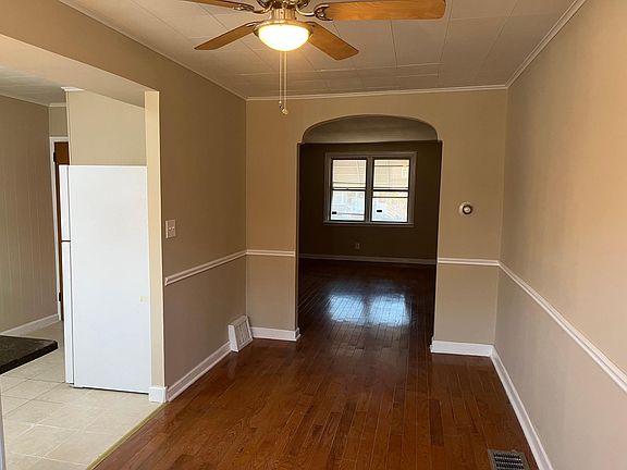 3rd image of 6634 Erdrick St