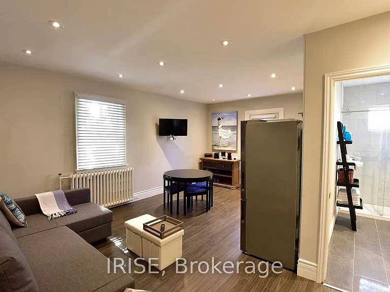 2 Selwood Ave #E — Photo 4