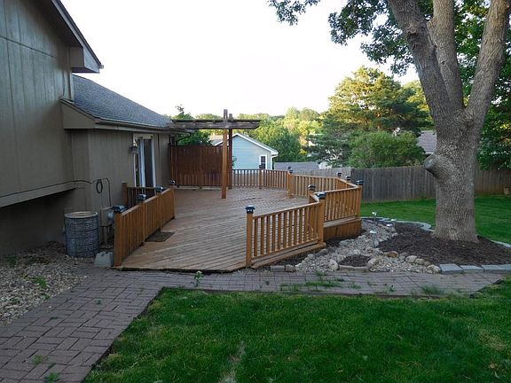 3rd image of 1135 N 153rd Ave