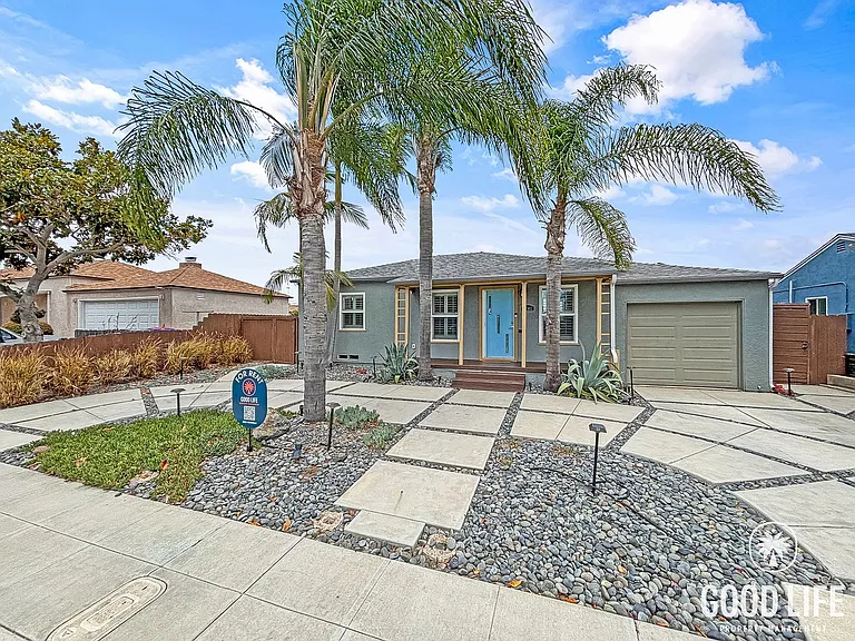 4241 E Overlook Dr — Photo 32