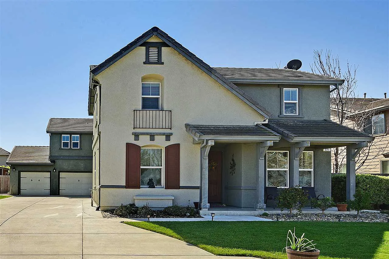 221 Monet Dr photo 1
