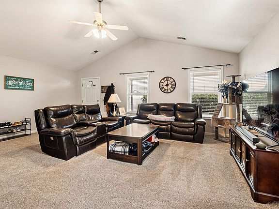 2nd image of 109 Northfield Rd