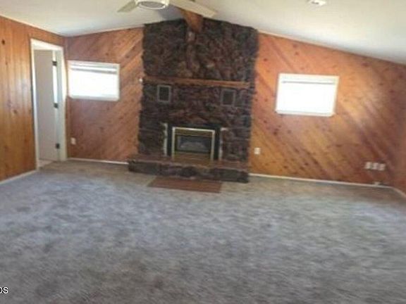 3rd image of 52685 Doe Ln