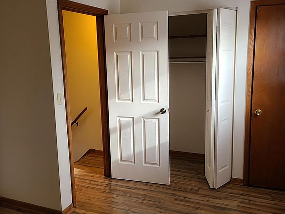 3rd image of 1431 W Grandview Blvd