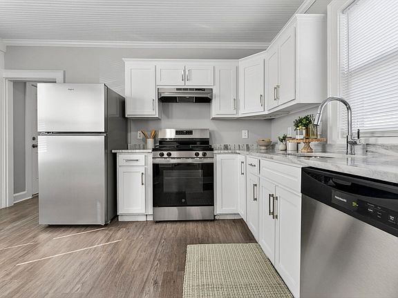 5th image of 861 N Shore Rd