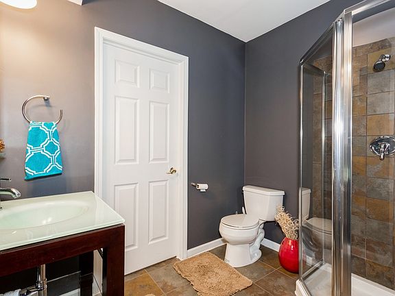 5th image of 2707 Carrington Dr