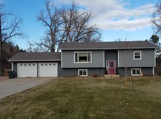 5508 Wildwood Dr, Rapid City, SD 57702