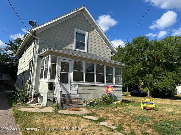 3rd image of 225 E South St