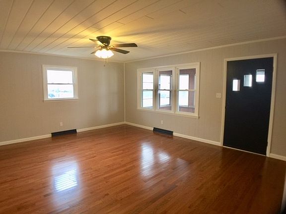 3rd image of 401 Weldon Ave