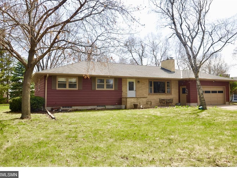 1st image of 303 Sunrise Ave N