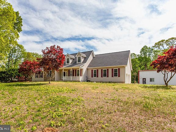 2nd image of 400 Adelina Rd