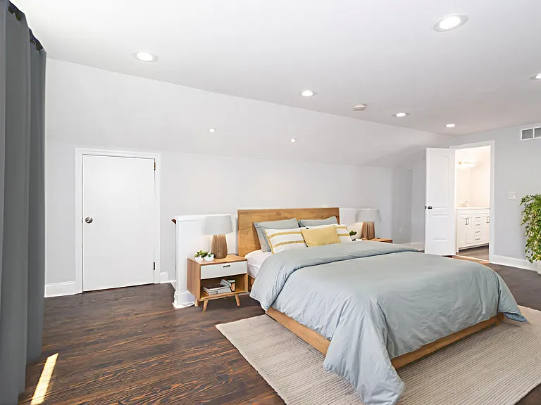 1170 Gruber Ave — Photo 5