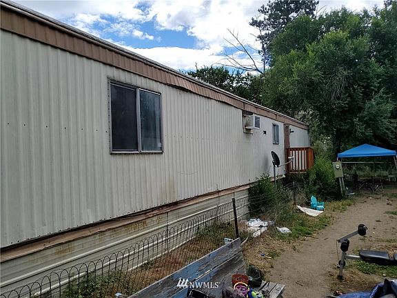 2nd image of 407 River Ave