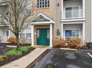 90 Mill St APT 201, Woonsocket, RI 02895