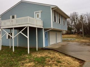 120 N Hazel St, Grove, OK 74344
