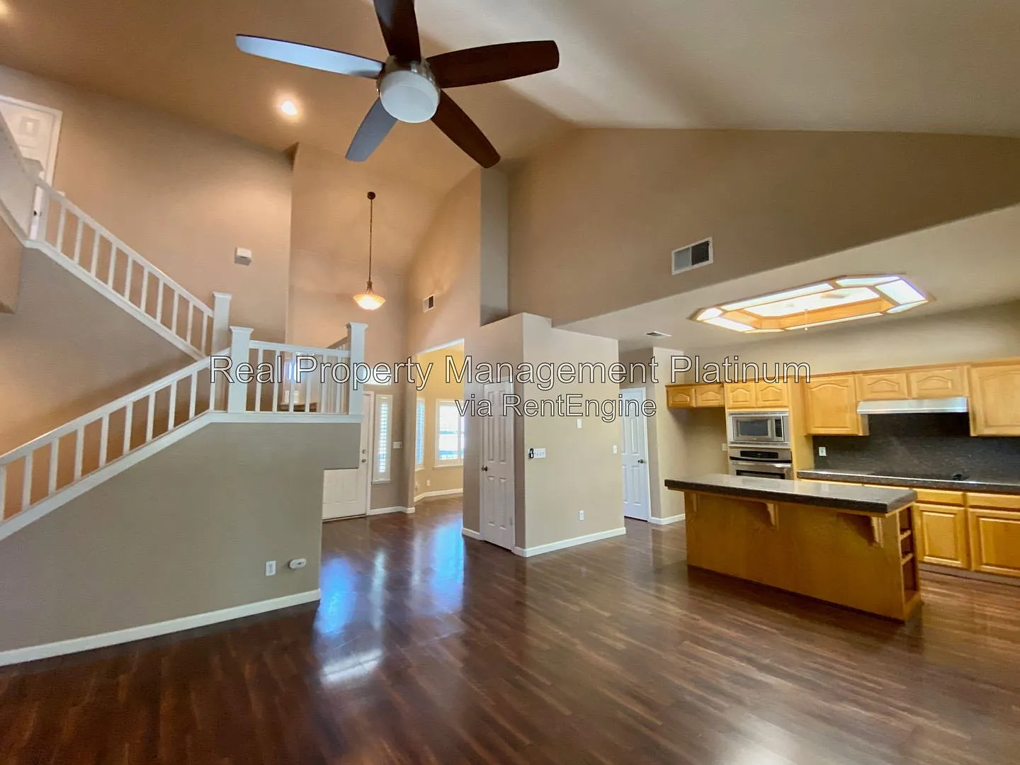 4 bed, 3.0 bath, 1966 sqft, $2,750 — Photo 3