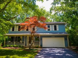 2056 Maplewood Cir, Naperville, IL 60563