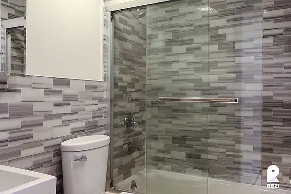 Rented by REZI | media 42