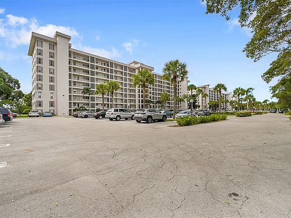 2nd image of 3100 N Palm Aire Drive #606