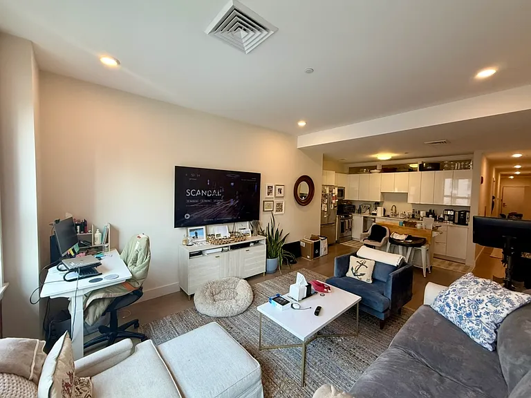 121 Portland St #305 — Photo 1