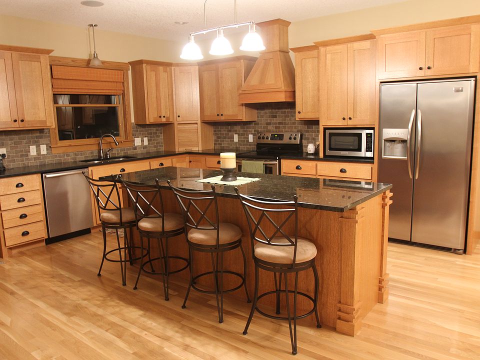 2nd image of 441 12th Ave SE
