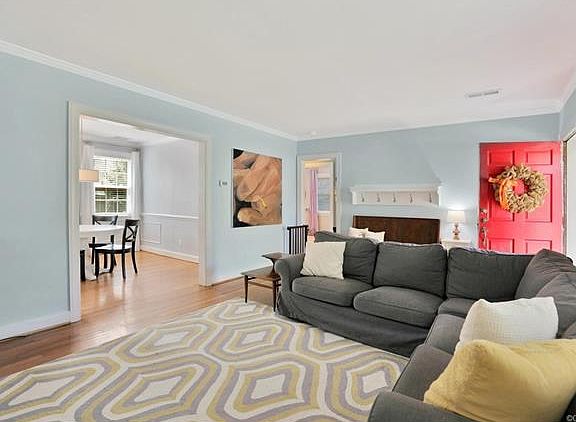 3rd image of 2107 Camille Ave