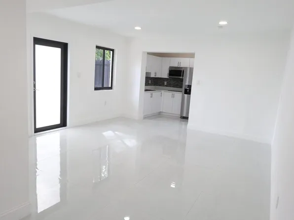 1702 NW 185th Ter, Miami Gardens, FL 33056