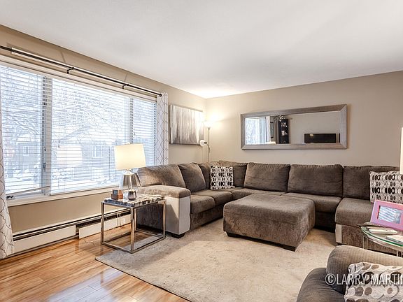 3rd image of 497 Barkwood Ct NW