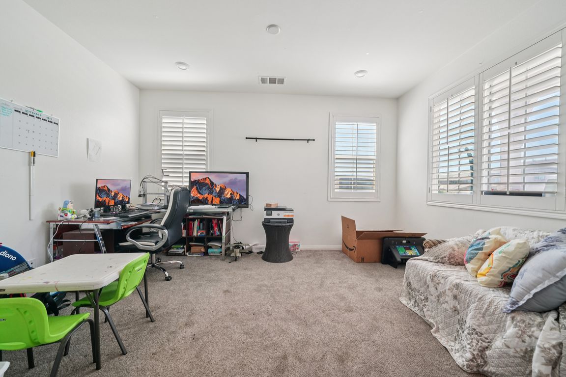 next background image