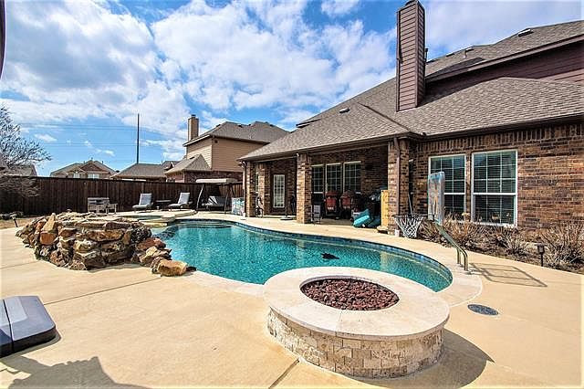 1st image of 317 Vatican Hill Dr