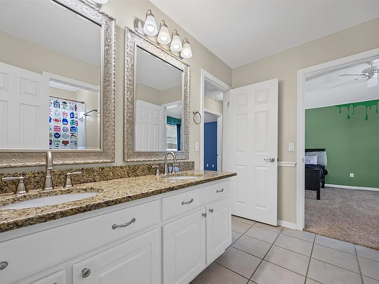 10648 Bramblecrest Dr — Photo 24