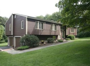 22 Marlboro St, Hudson, MA 01749